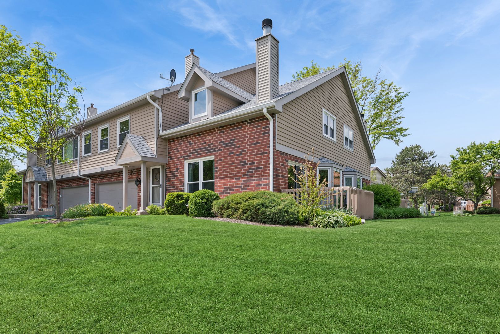 1505 Barrymore Drive #24-3 — Darien, IL 60561