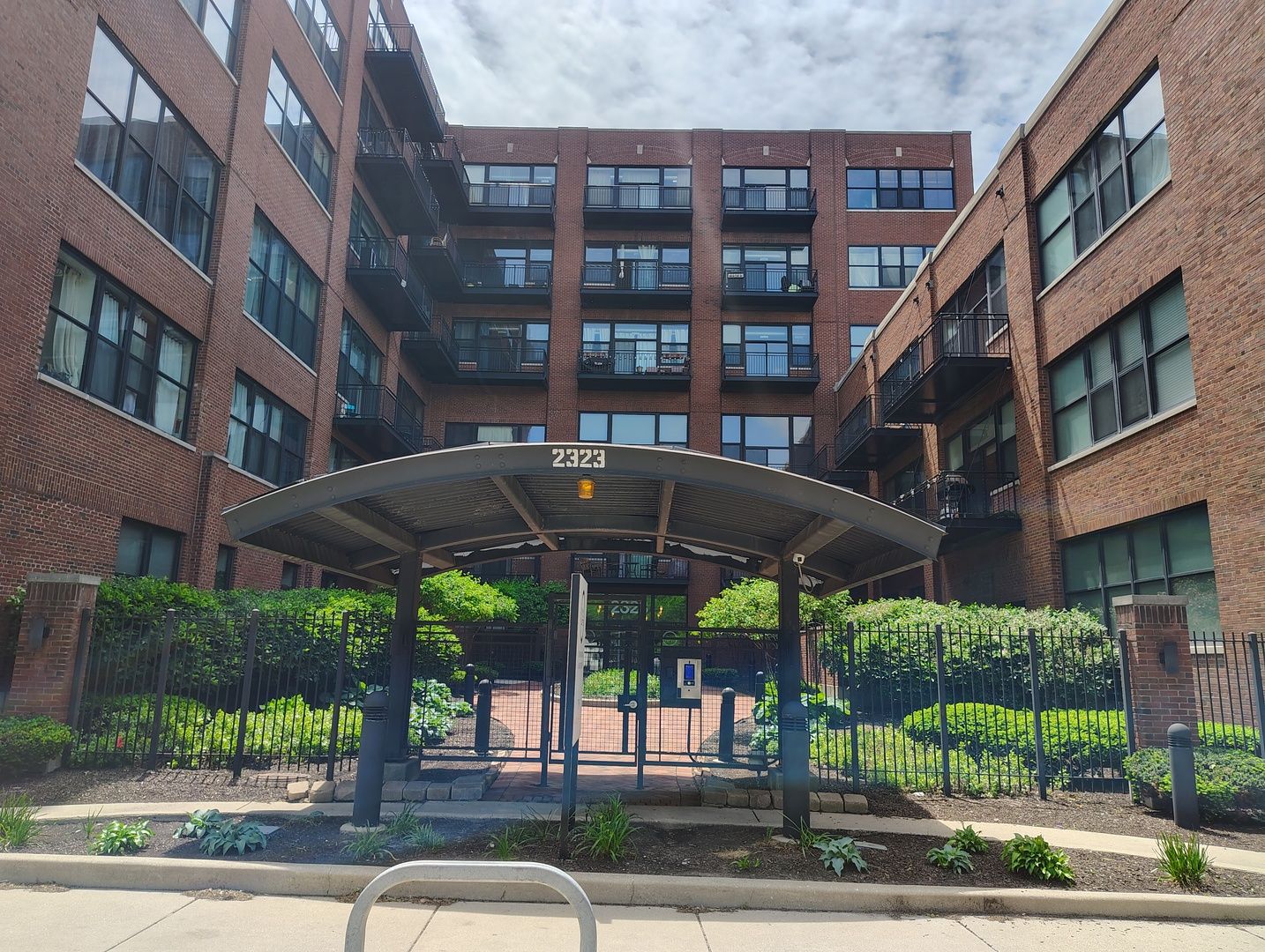 2323 W Pershing Road #336 — Chicago, IL 60609