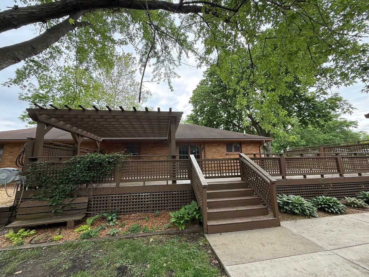 1048 Warren Street, Henry, IL 61537