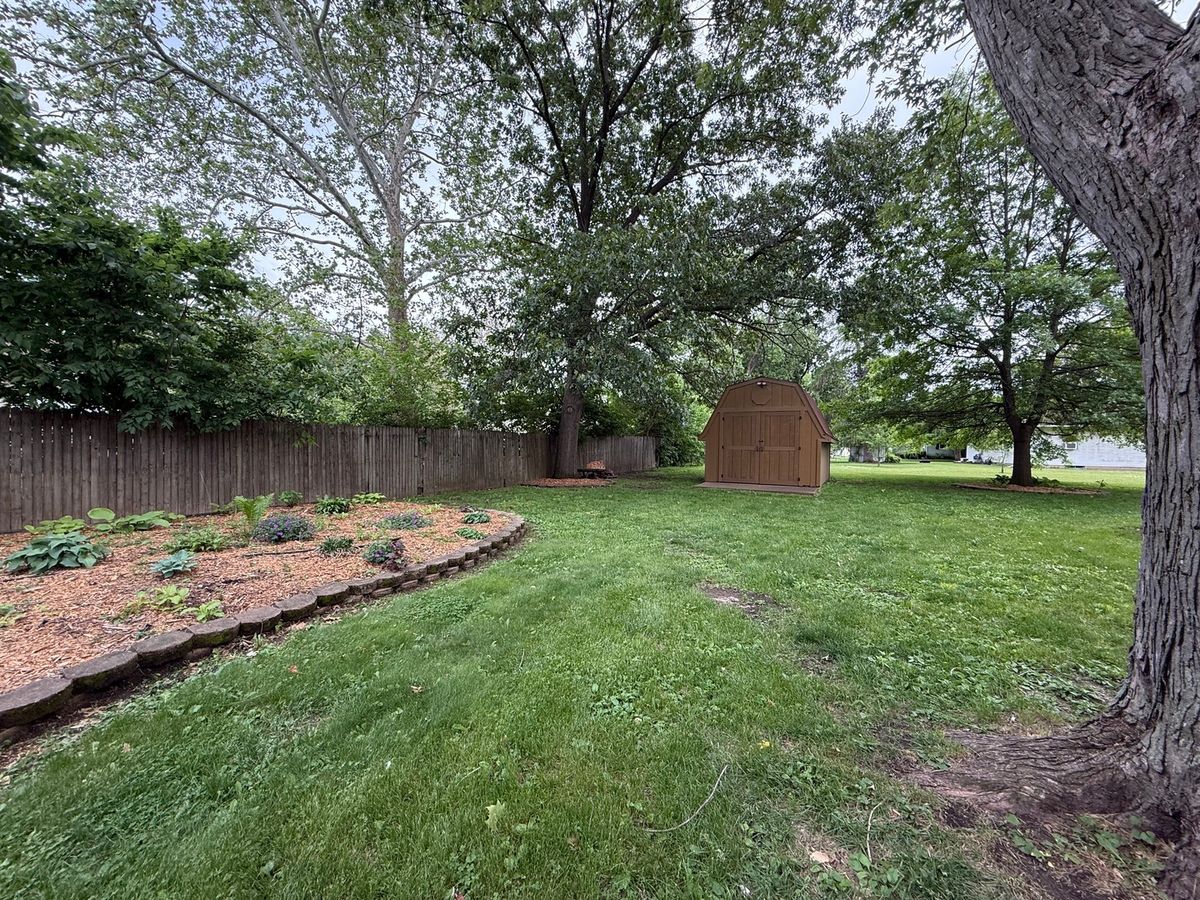 1048 Warren Street, Henry, IL 61537