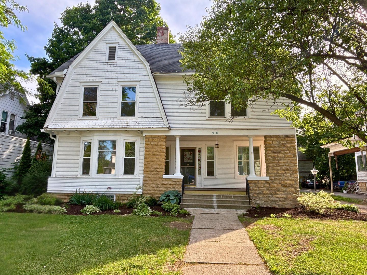 910 N State Street — Belvidere, IL 61008