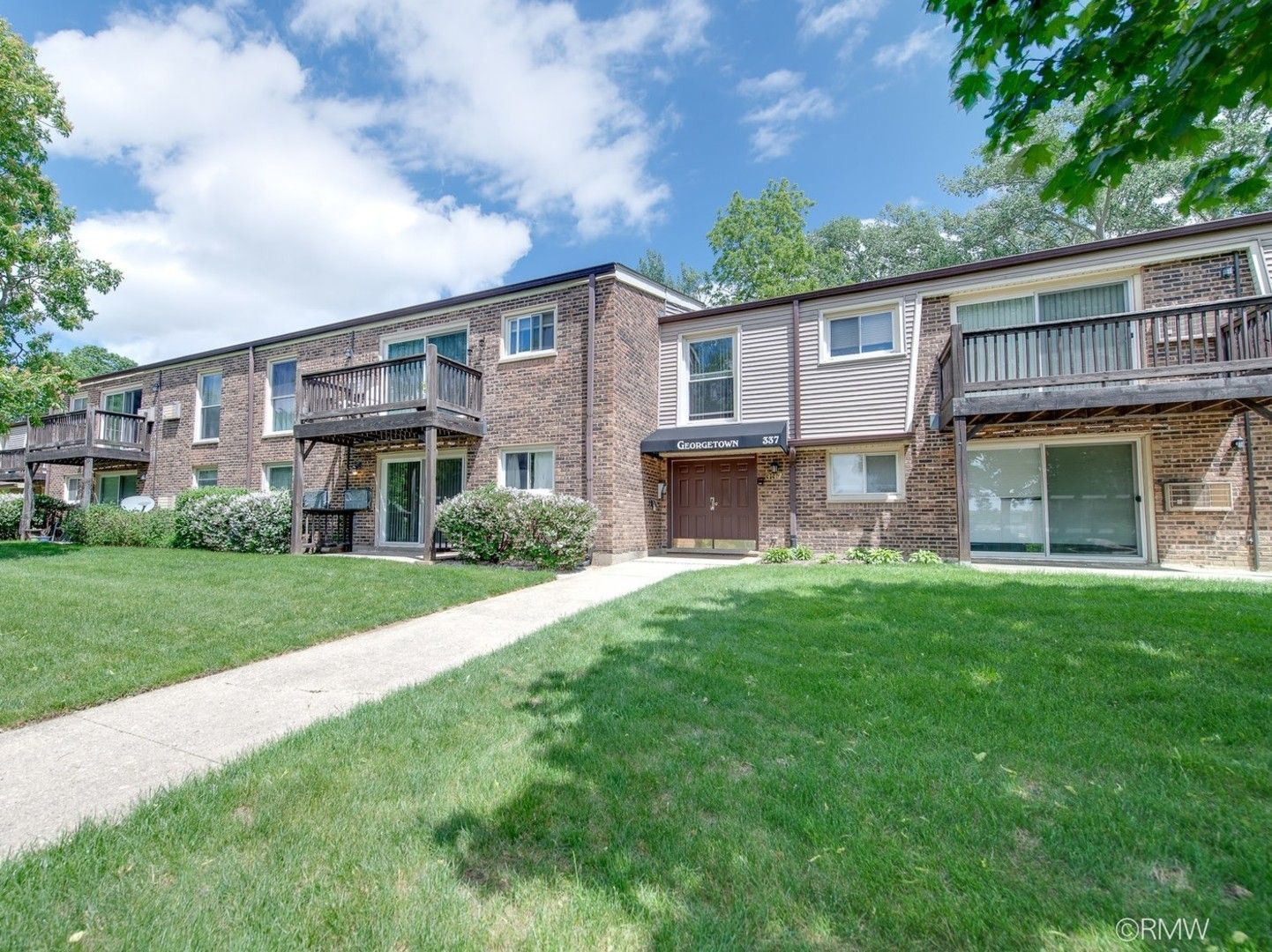 337 N Carter Street #101 — Palatine, IL 60067