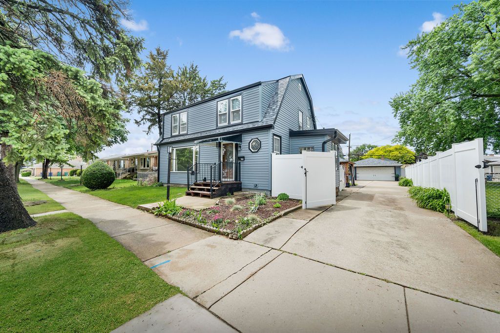 7826 Natchez Avenue — Burbank, IL 60459
