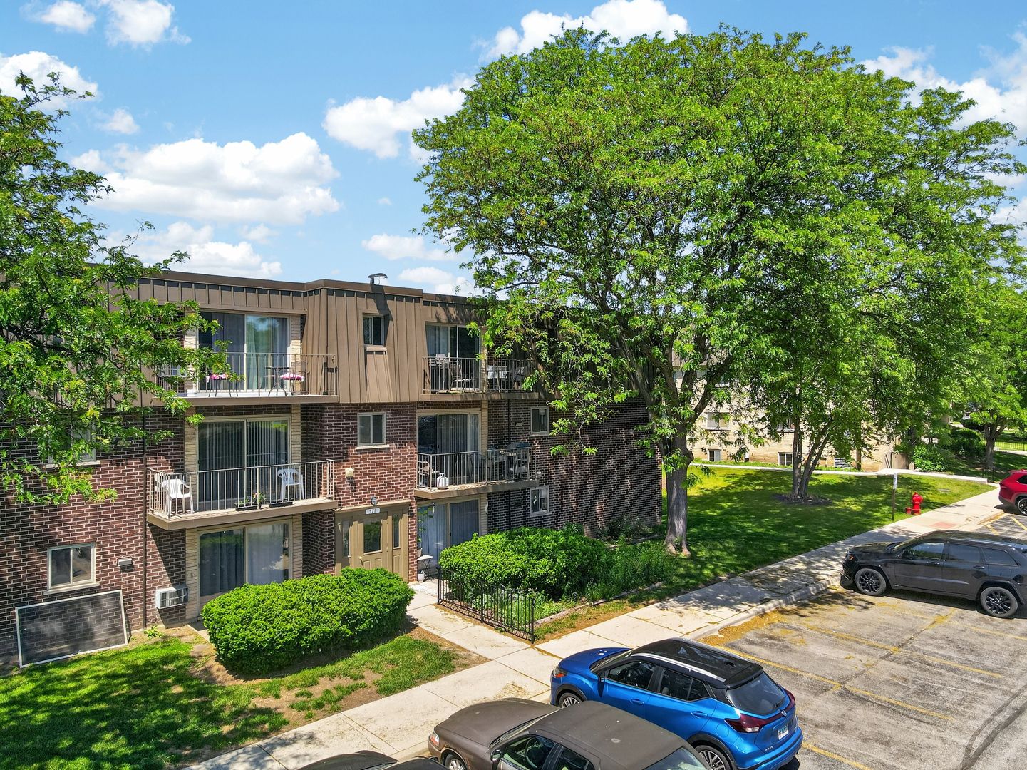 571 FAIRWAY VIEW Drive #3K — Wheeling, IL 60090