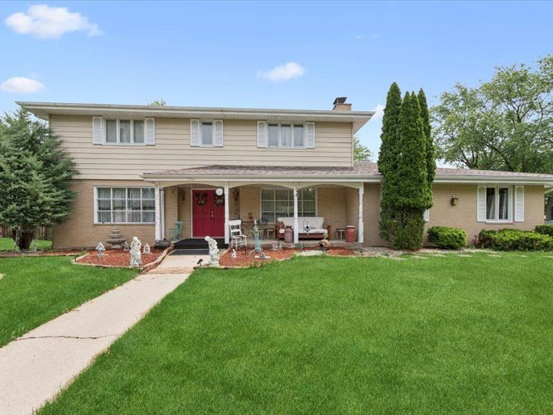 204 WESTPORT Drive — Joliet, IL 60431