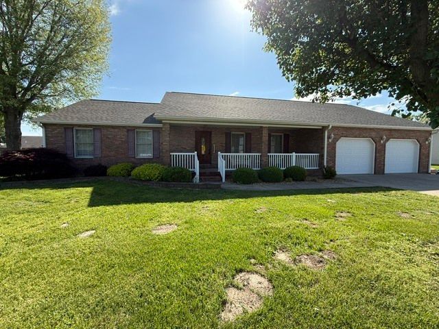 1303 N Magnolia Drive — Marion, IL 62959