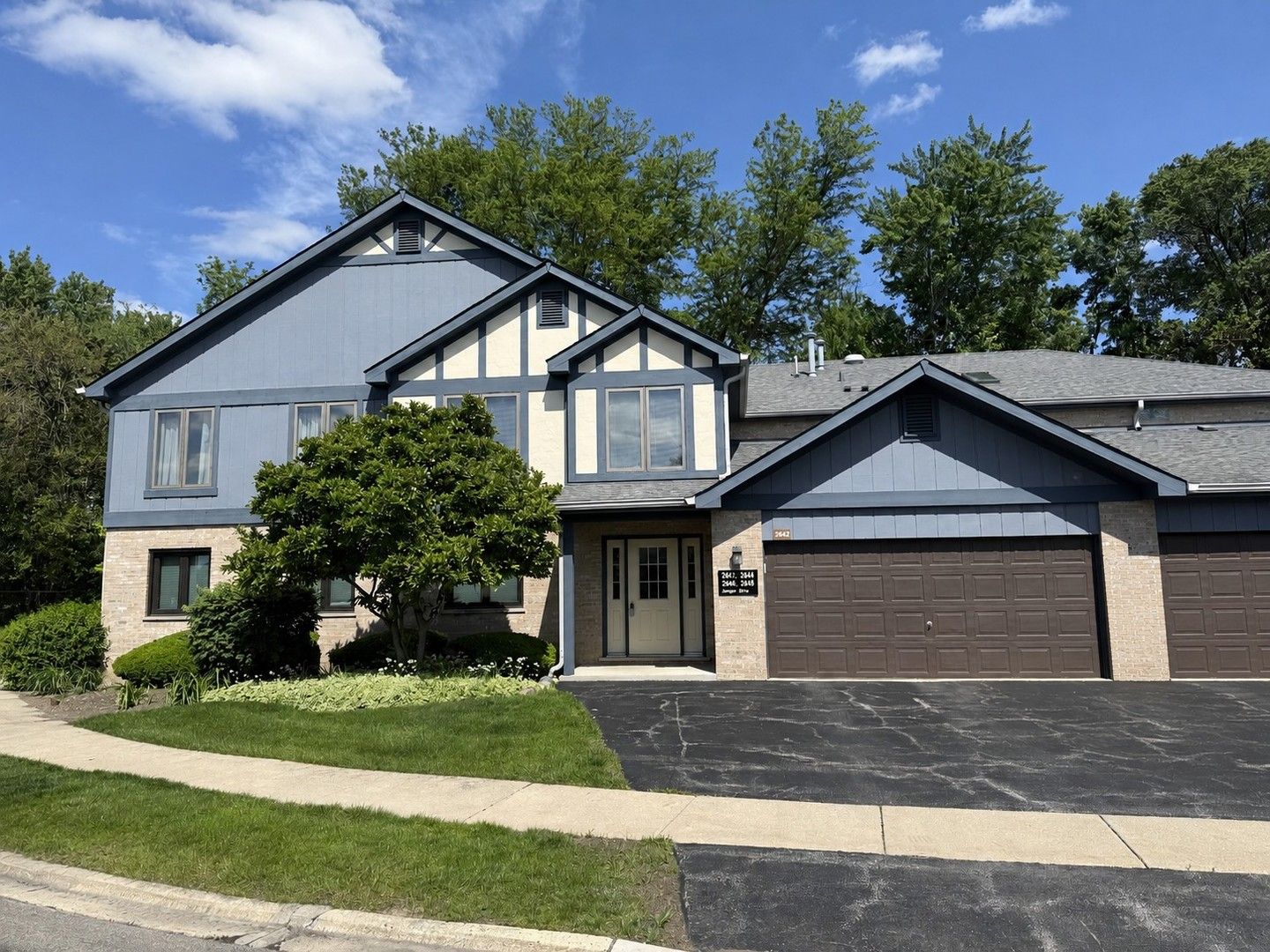 2648 Harbor Drive #2648 — Joliet, IL 60431