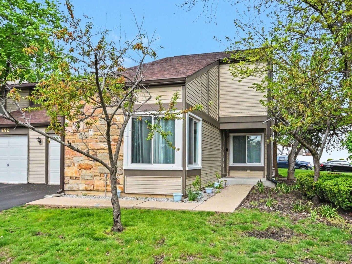 554 Alton Court — Carol Stream, IL 60188