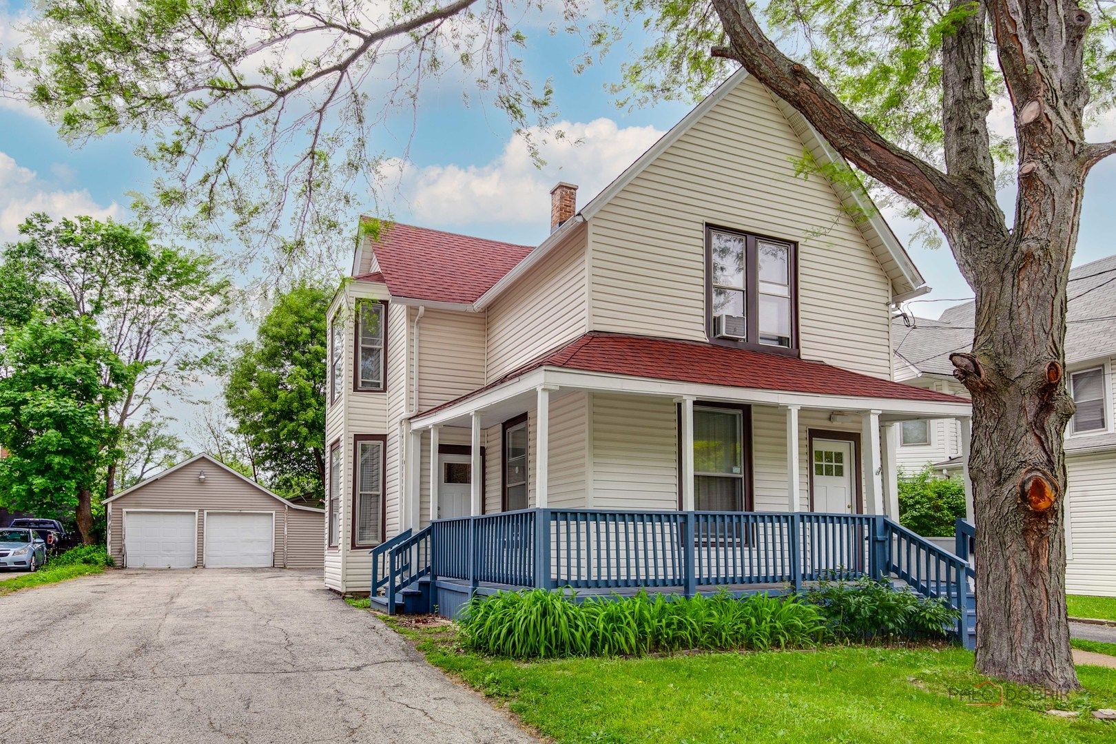 228 S Lincoln Avenue — Waukegan, IL 60085