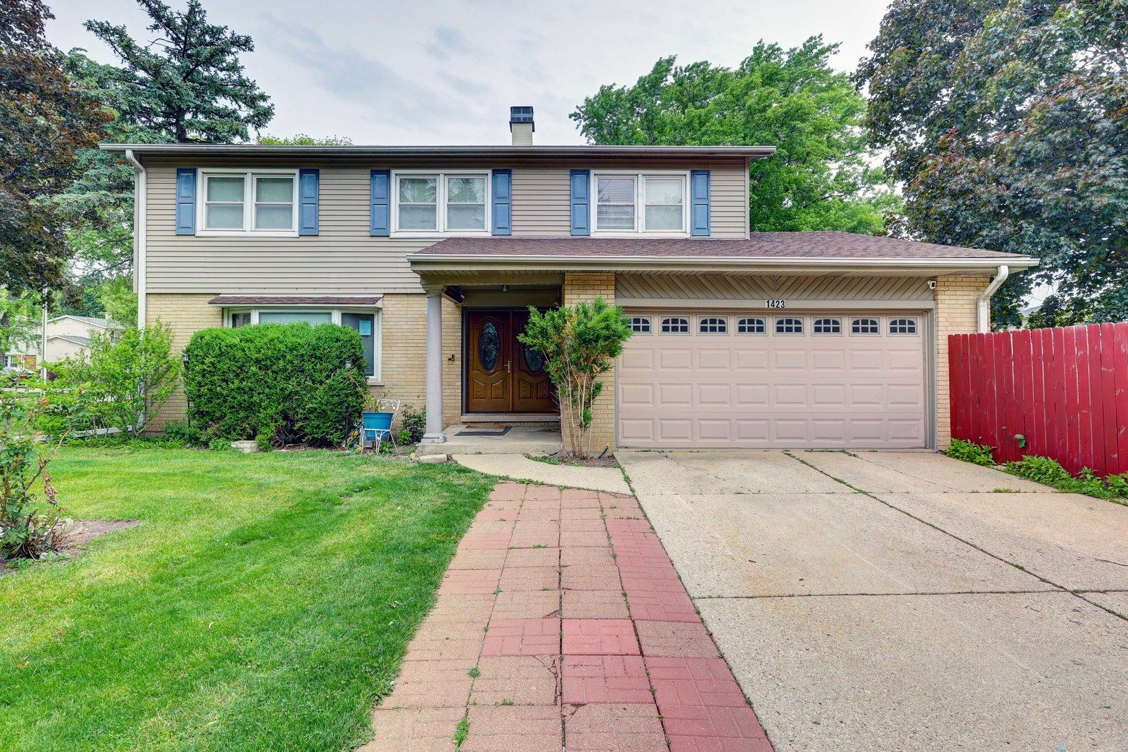 1423 S Cypress Drive — Mount Prospect, IL 60056