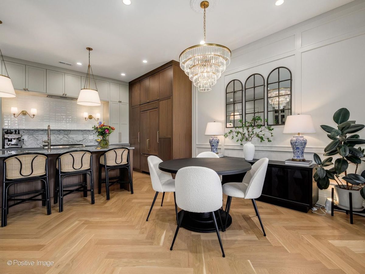 855 W Lill Avenue #2, Chicago, IL 60614