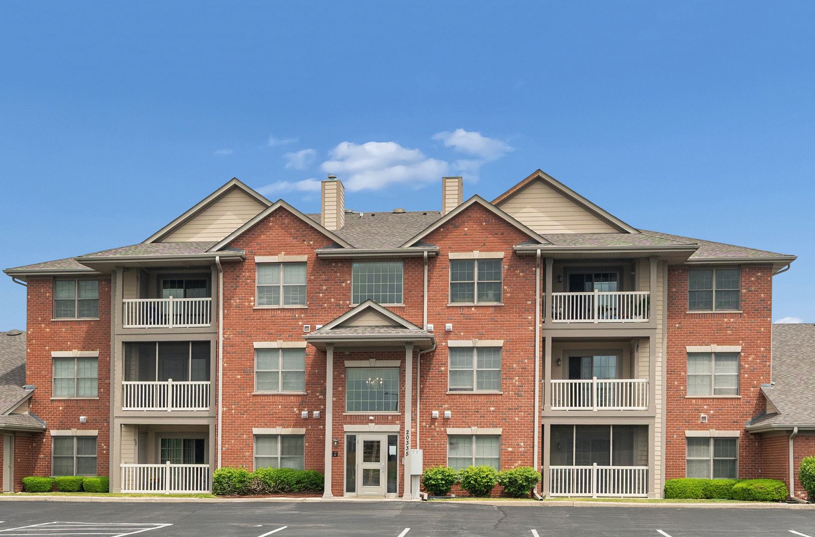 20335 S Rainford Drive #1D — Frankfort, IL 60423