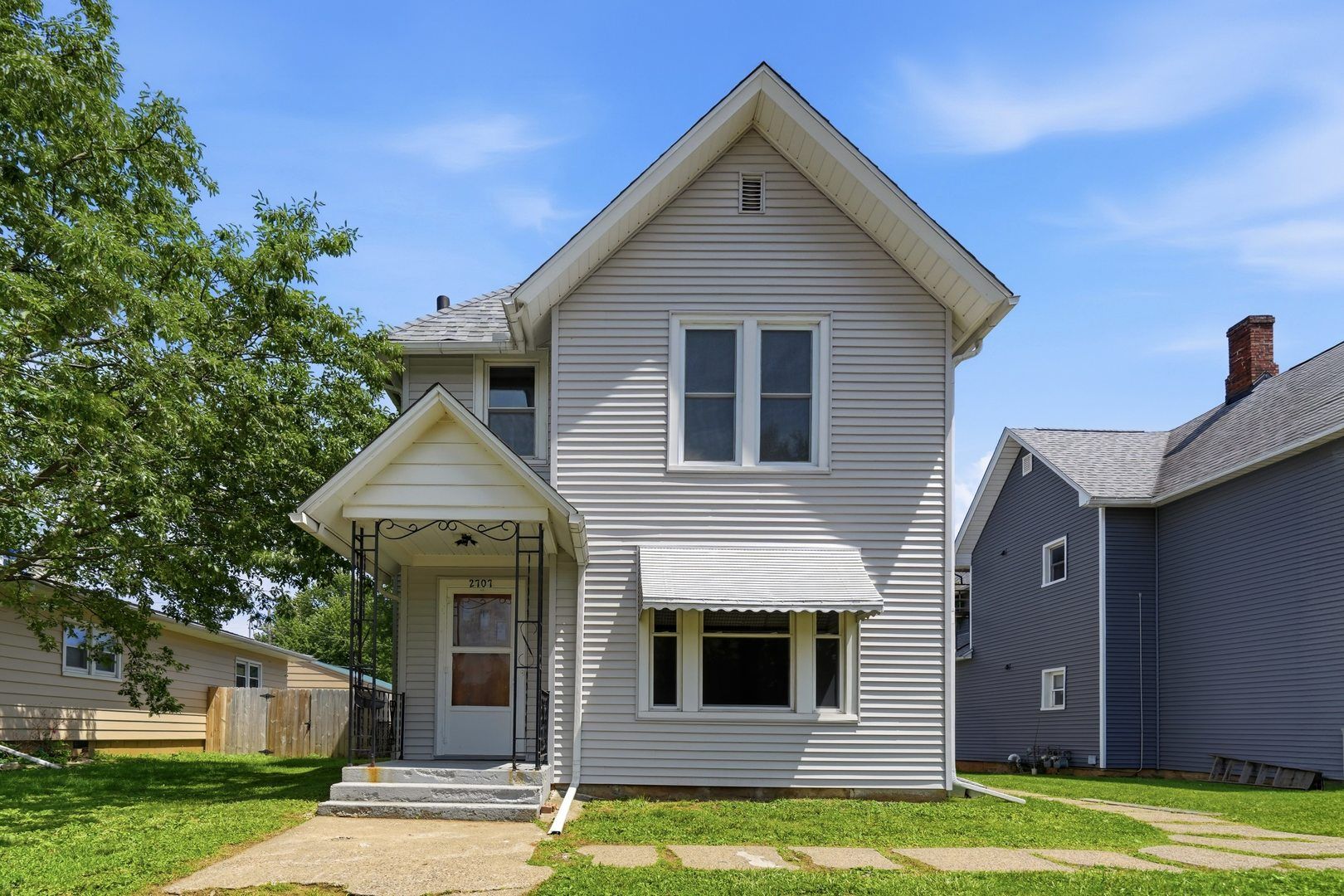 2707 Pershing Boulevard — Clinton, IA 52732
