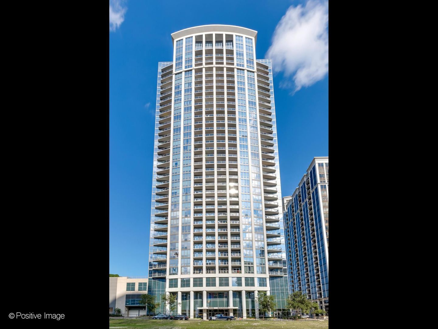 1235 S Prairie Avenue #1404 — Chicago, IL 60605