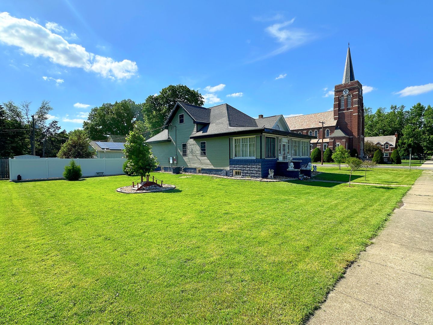 401 S Jackson Street — Flanagan, IL 61740