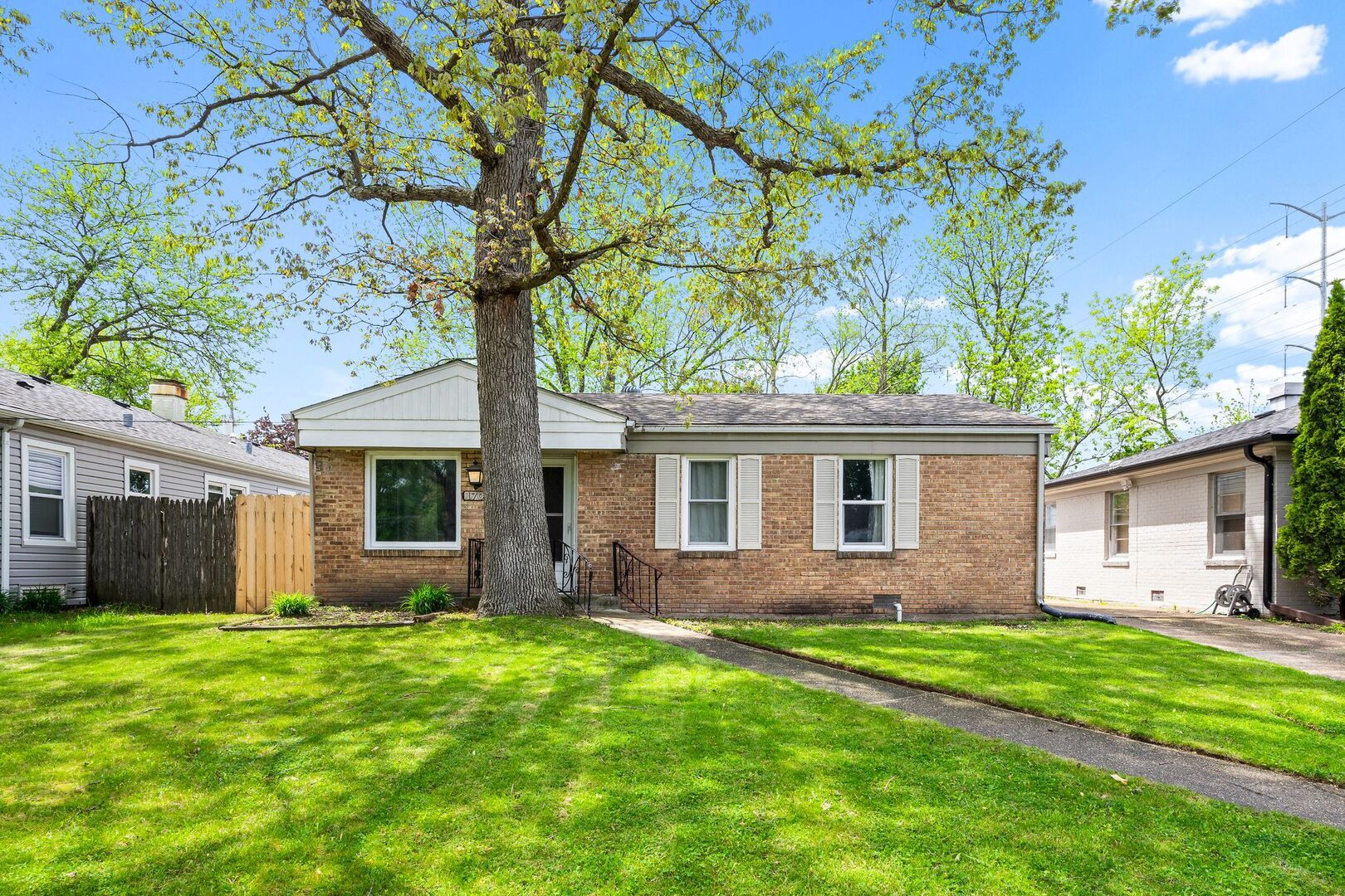 1706 North Avenue — Waukegan, IL 60085