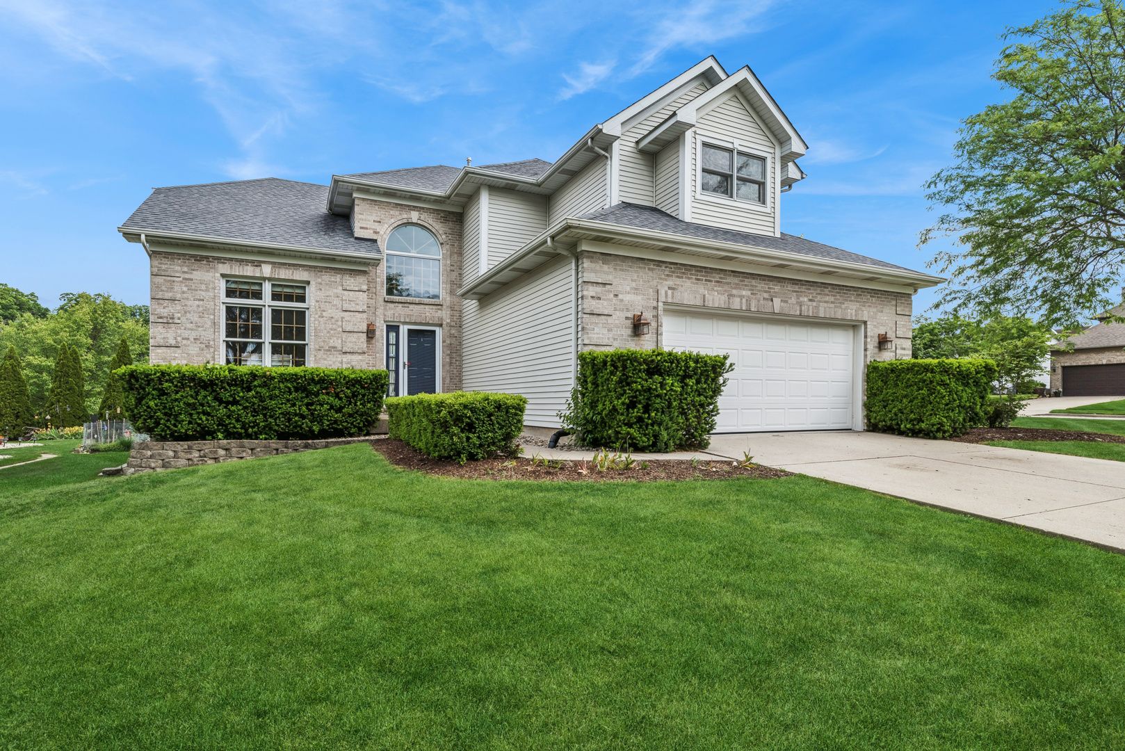615 Wood Creek Drive — Antioch, IL 60002