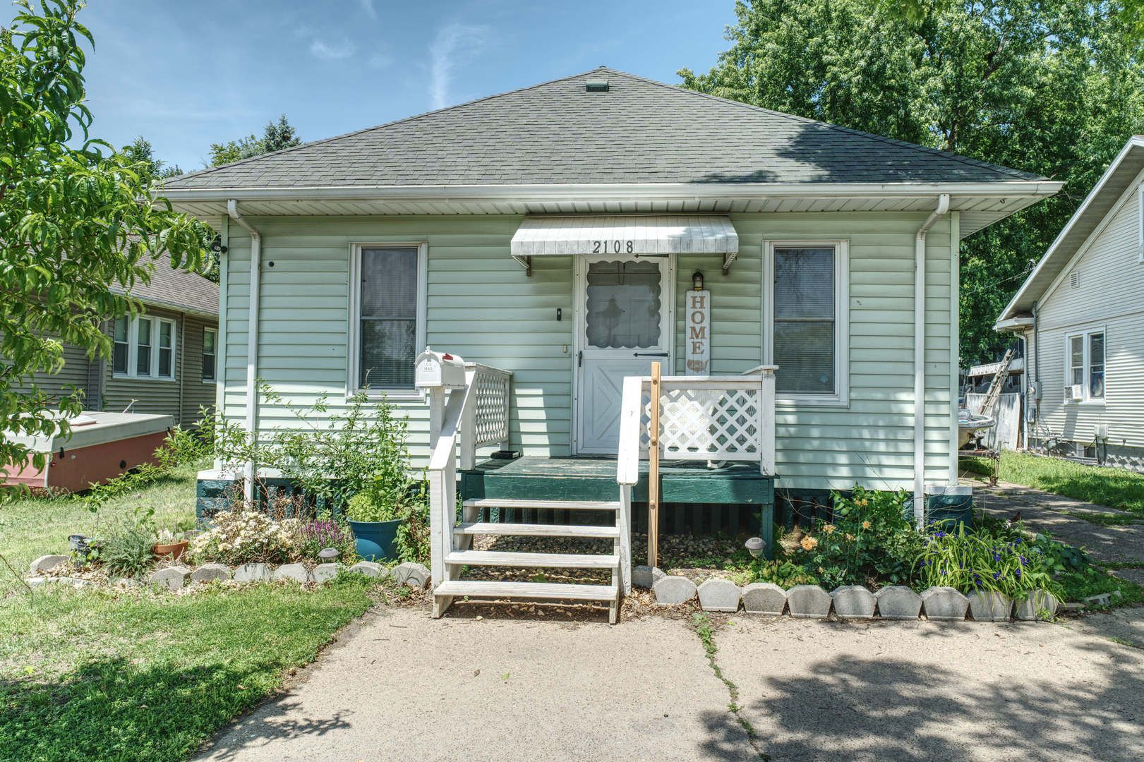 2108 Camanche Avenue — Clinton, IA 52732