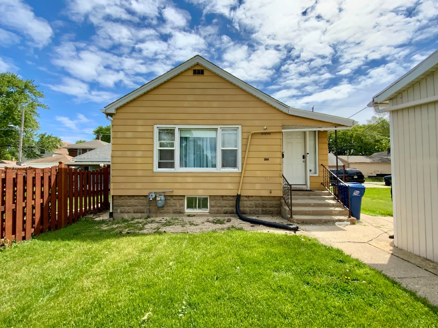 1727 Jackson Street — North Chicago, IL 60064
