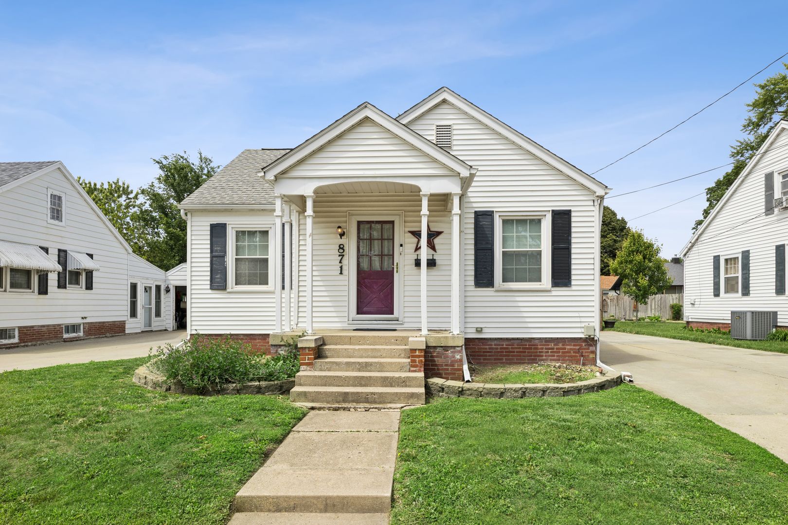871 E Fremont Street — Galesburg, IL 61401