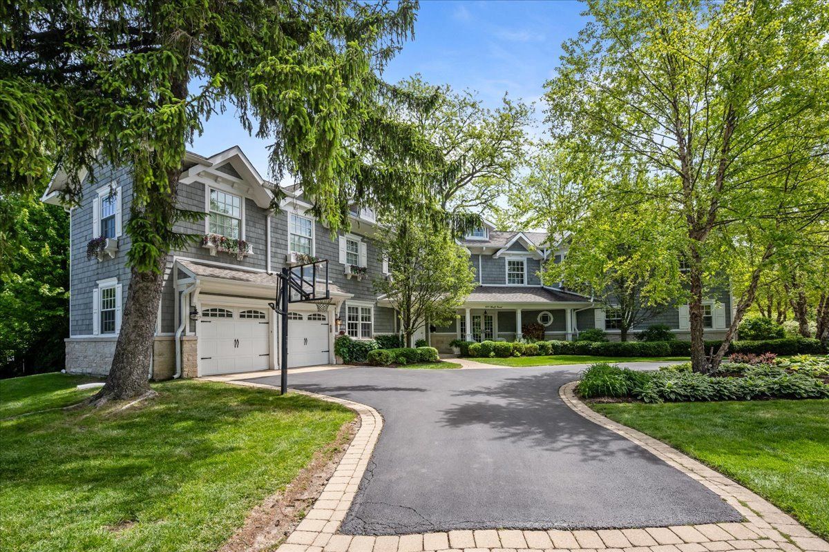 1087 Bluff Road — Glencoe, IL 60022