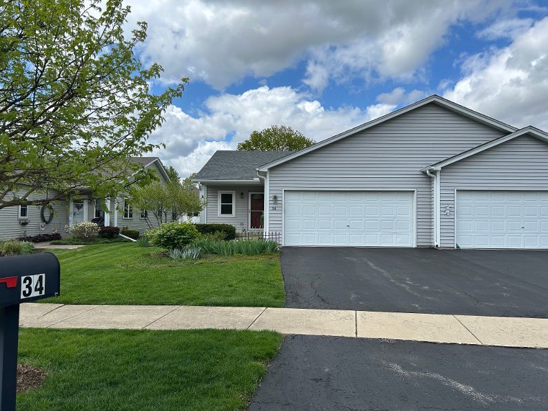 34 S Juniper Drive — North Aurora, IL 60542