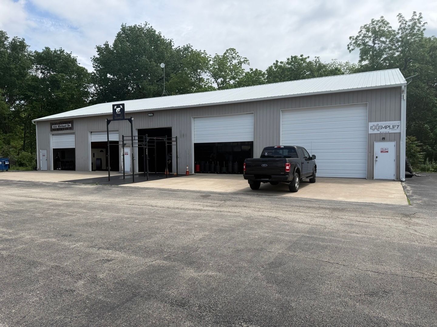 555 Michael Drive — Morris, IL 60450