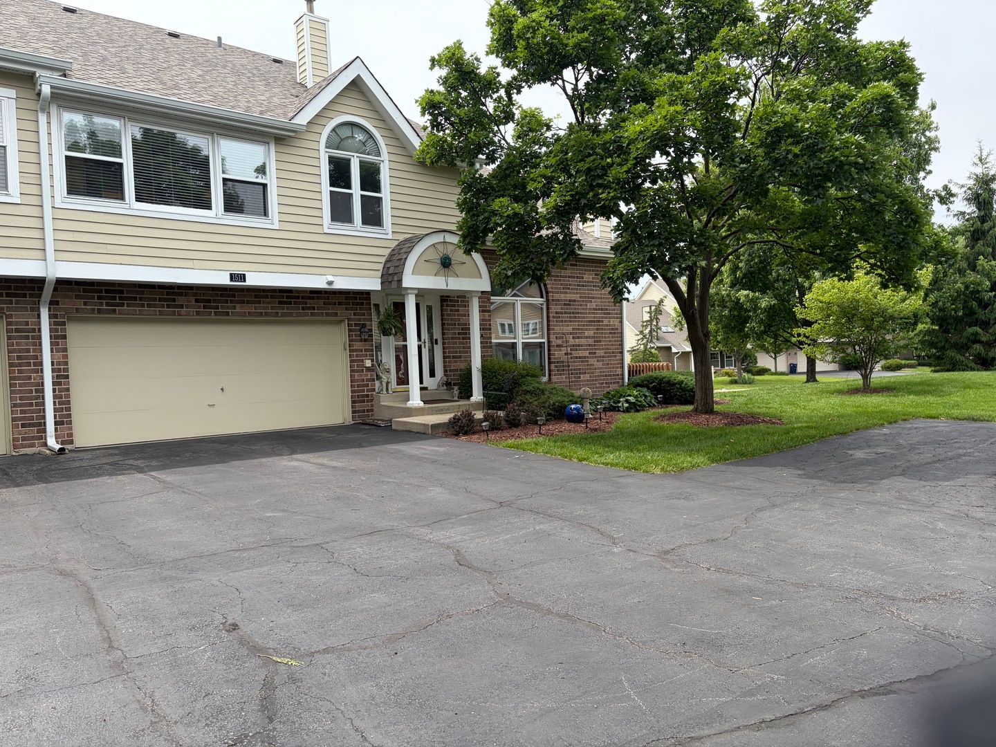 1511 Barrymore Drive — Darien, IL 60561