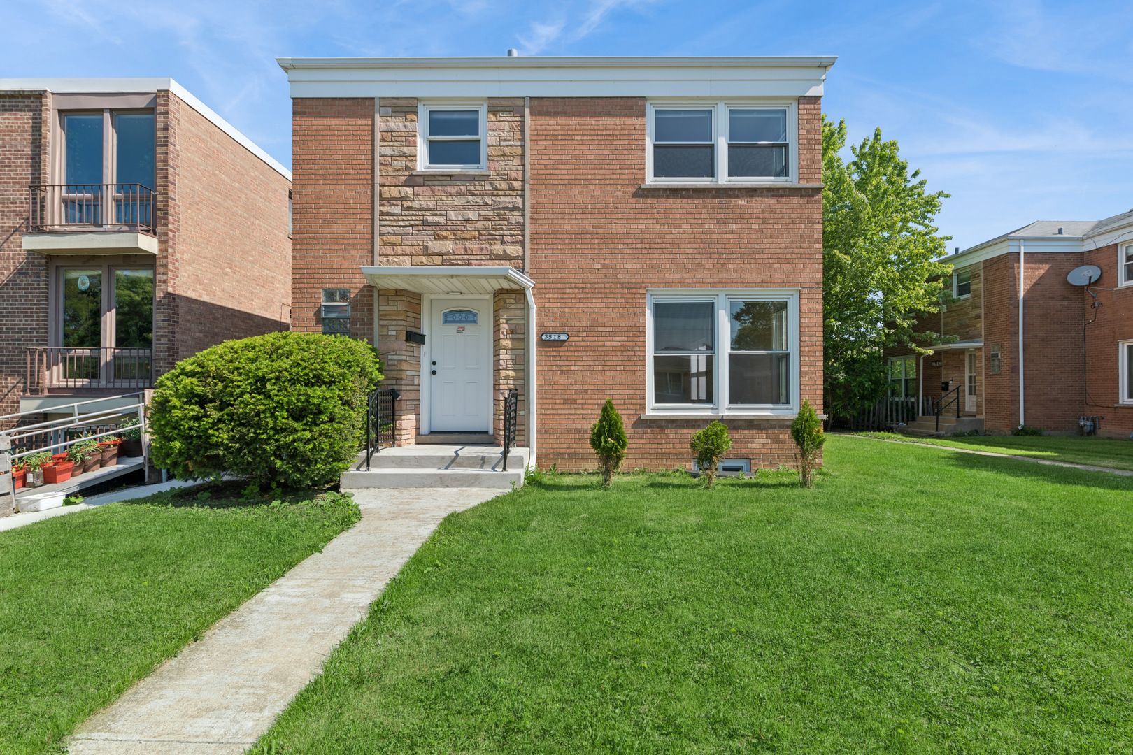 3518 W Main Street — Skokie, IL 60076