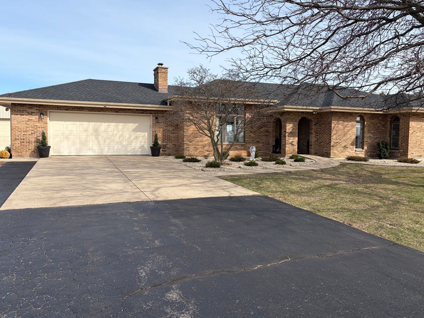 17245 County Line Road — Plainfield, IL 60586
