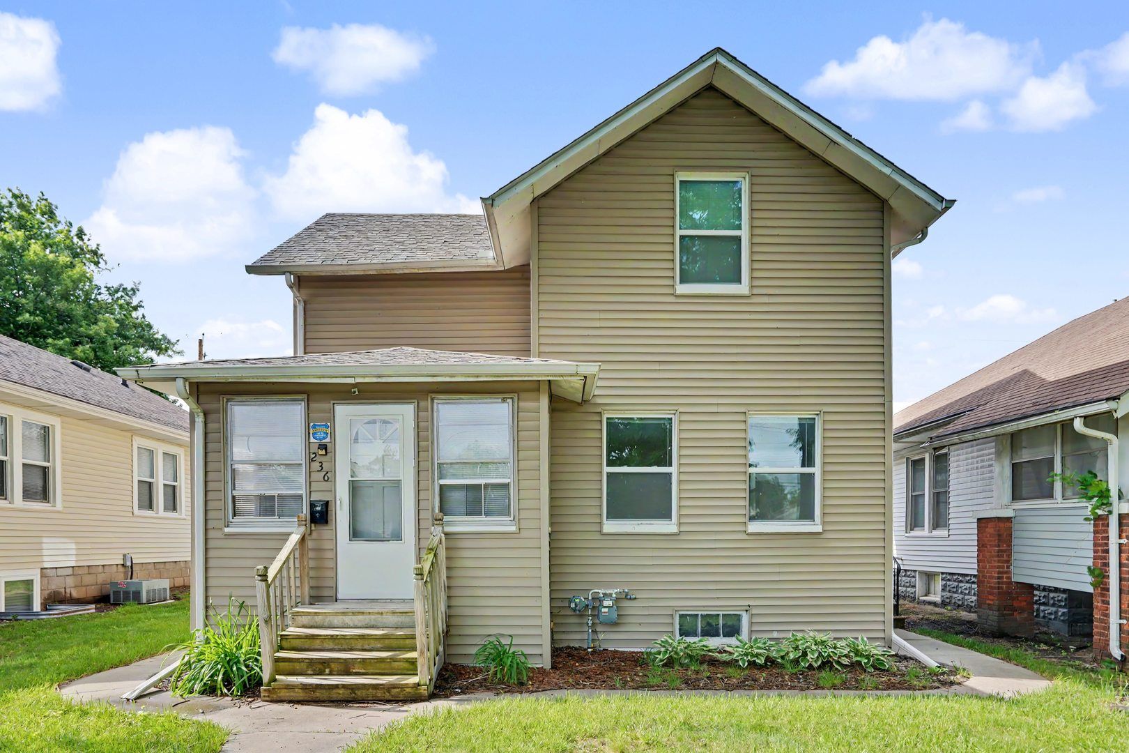 236 15TH Avenue — East Moline, IL 61244