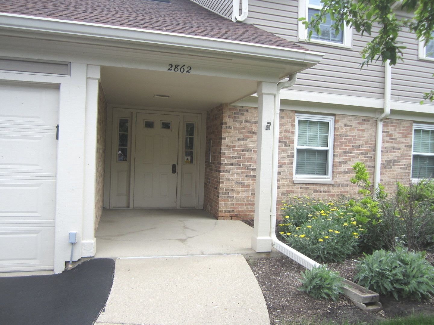 2862 Meadow Lane #x1 — Schaumburg, IL 60193