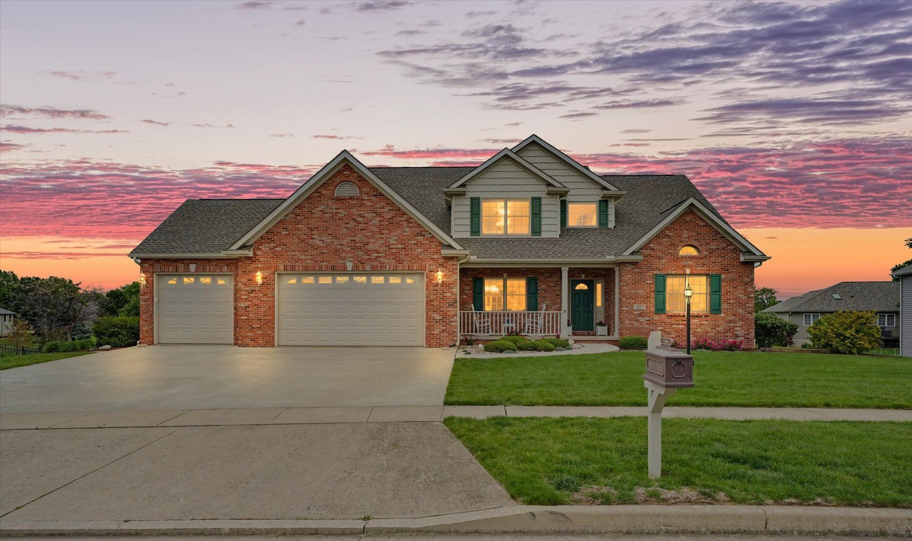 1402 Alydar Drive — Mahomet, IL 61853