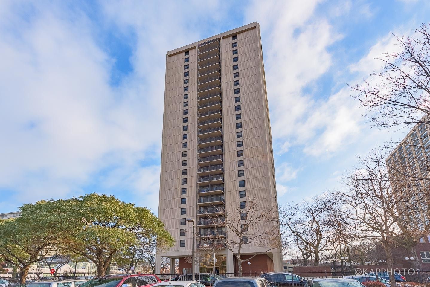 2605 S Indiana Avenue #708 — Chicago, IL 60616