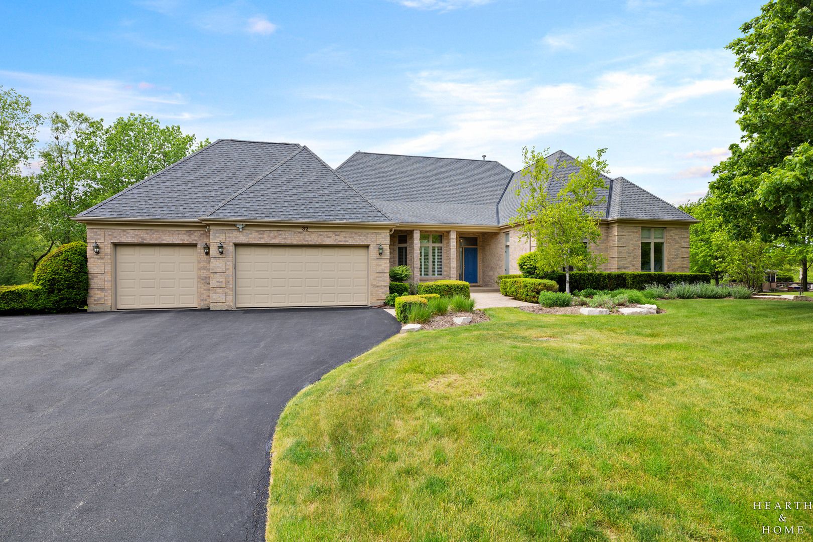 32 Rosewood Drive — Hawthorn Woods, IL 60047