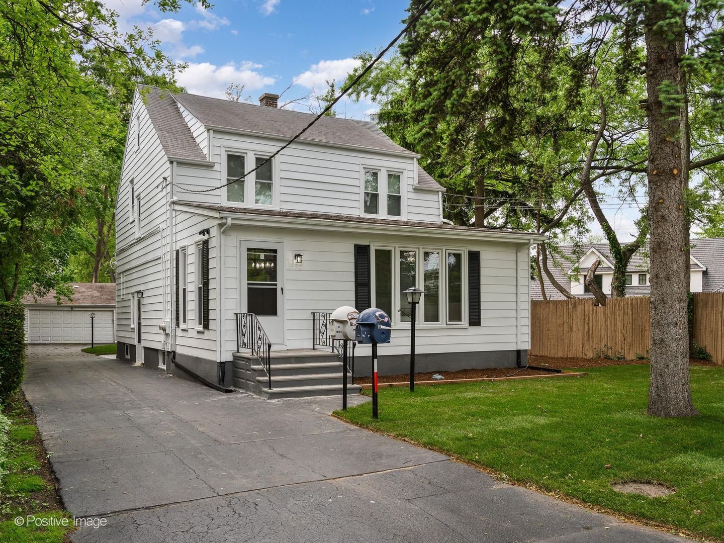 1950 Monroe Avenue — Glenview, IL 60025