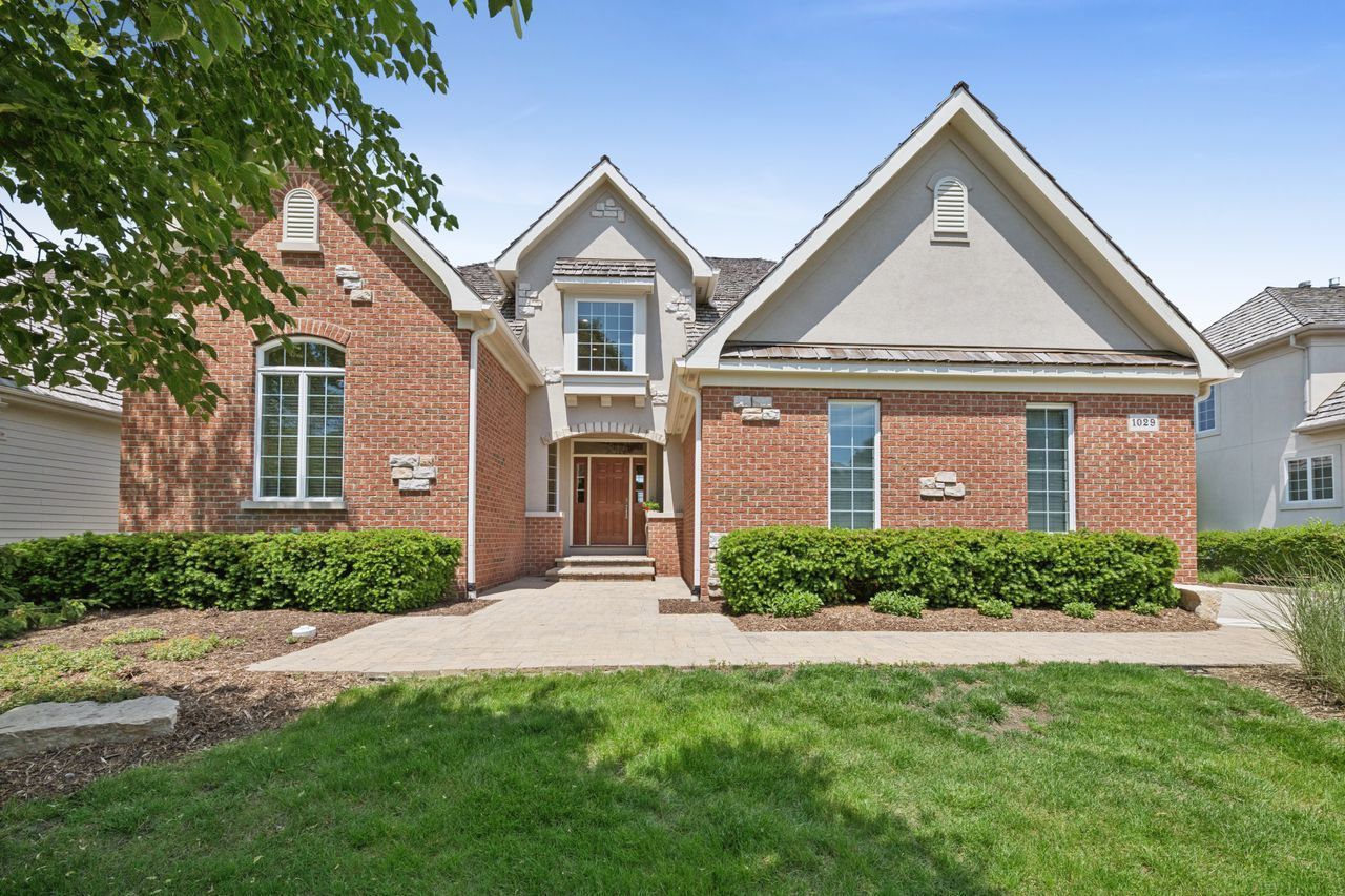 1029 Ridgeview Drive — Inverness, IL 60010