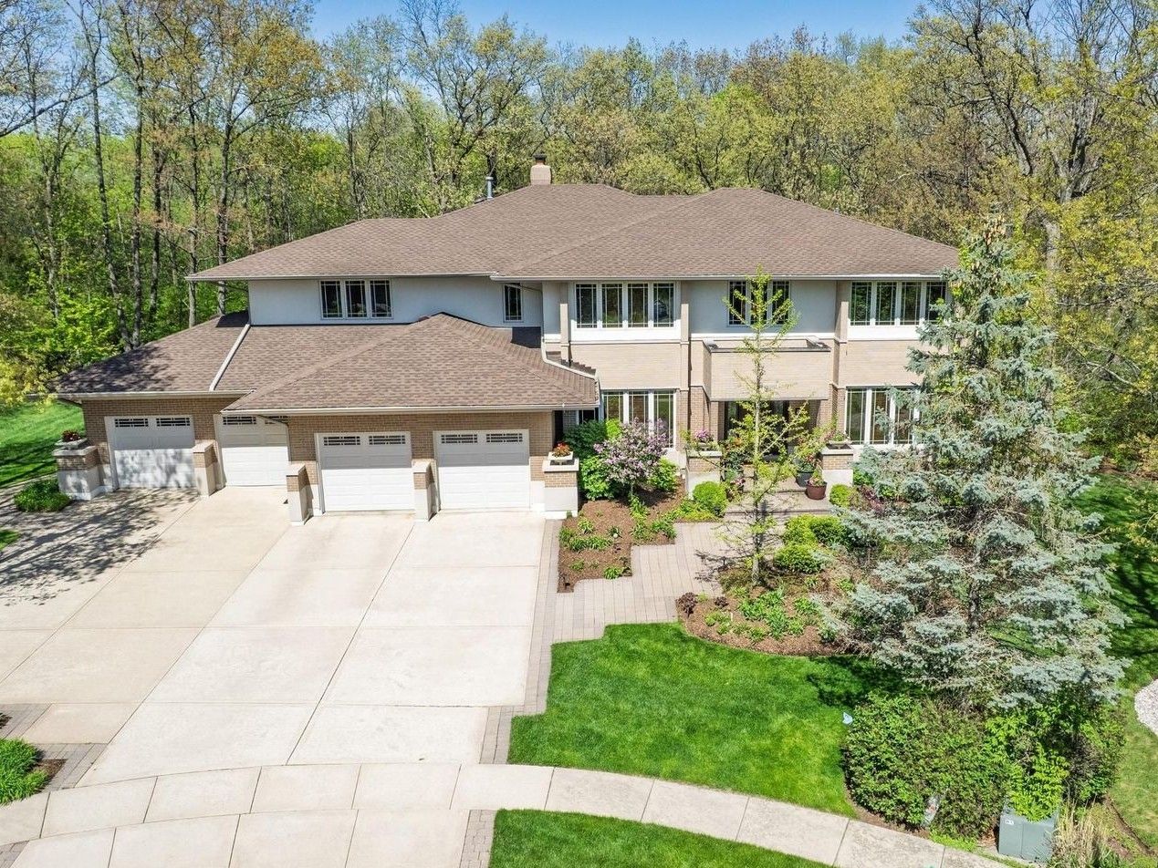 13001 Ravine Drive — Lemont, IL 60439