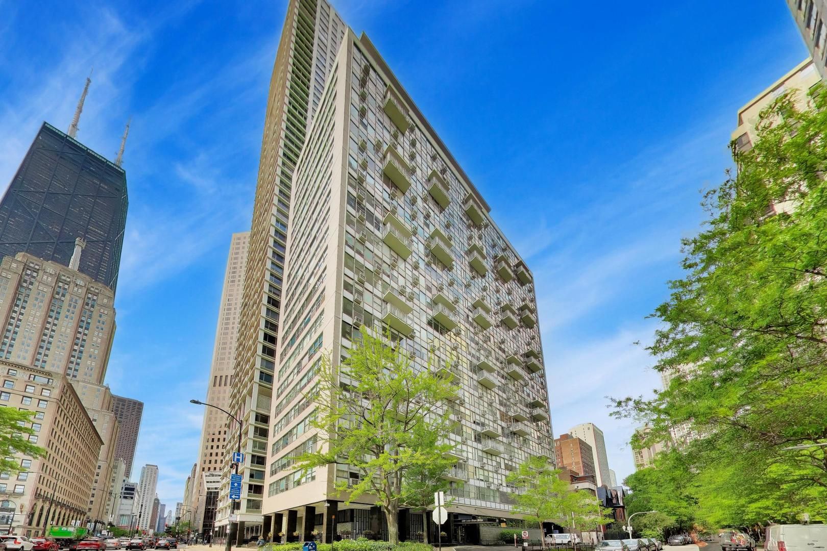 1000 N LAKE SHORE Drive #2205 — Chicago, IL 60611