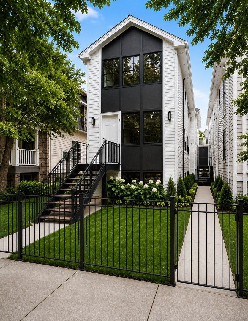 1938 N Sawyer Avenue #1 — Chicago, IL 60647