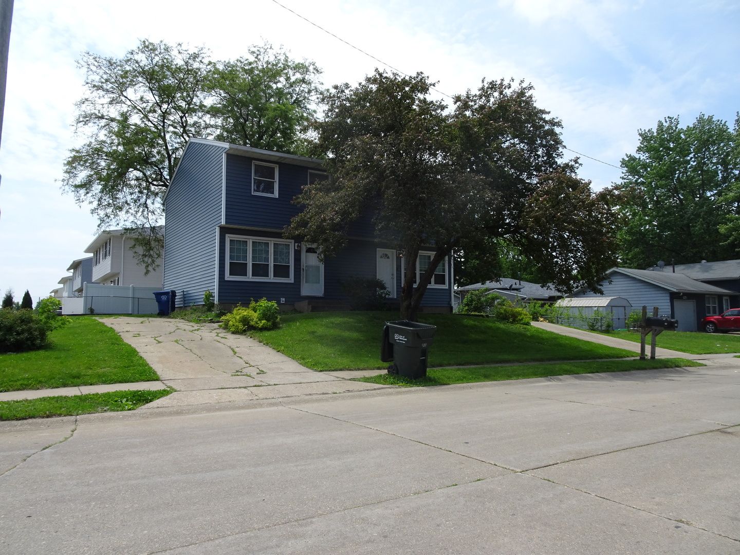 1705 W 55th Street W — Davenport, IA 52806