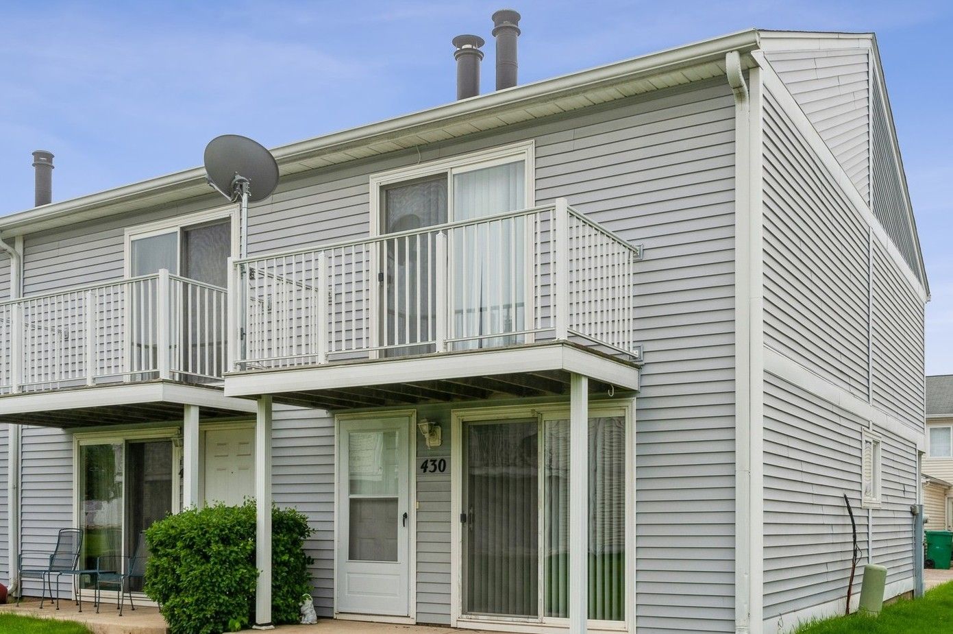 430 Meadow Green Lane — Round Lake Beach, IL 60073
