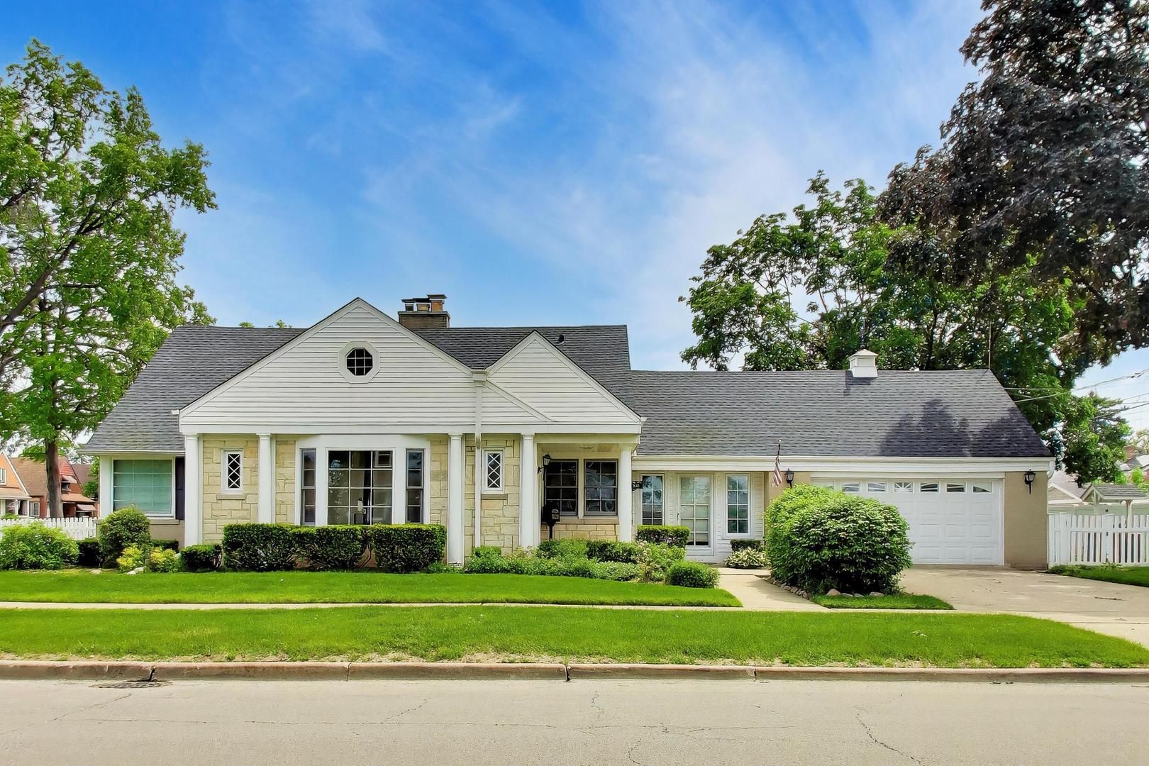 1646 N 18th Avenue — Melrose Park, IL 60160
