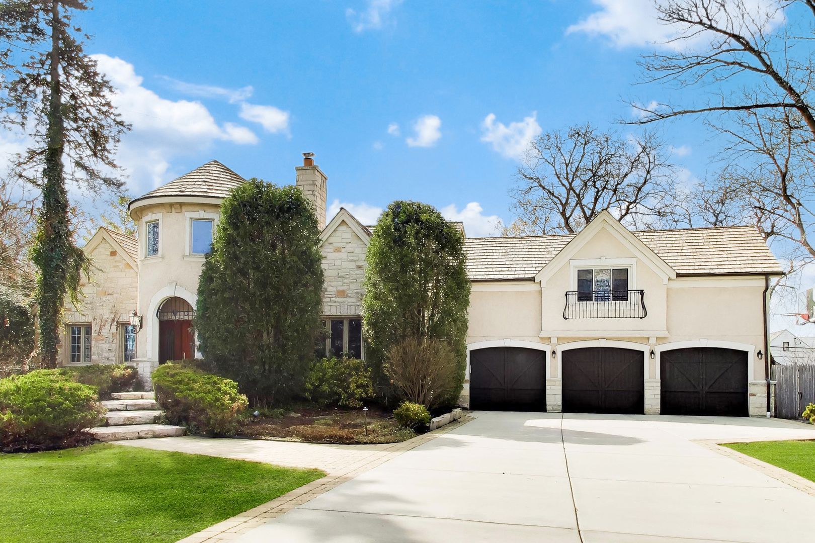 1414 Canterbury Lane — Glenview, IL 60025