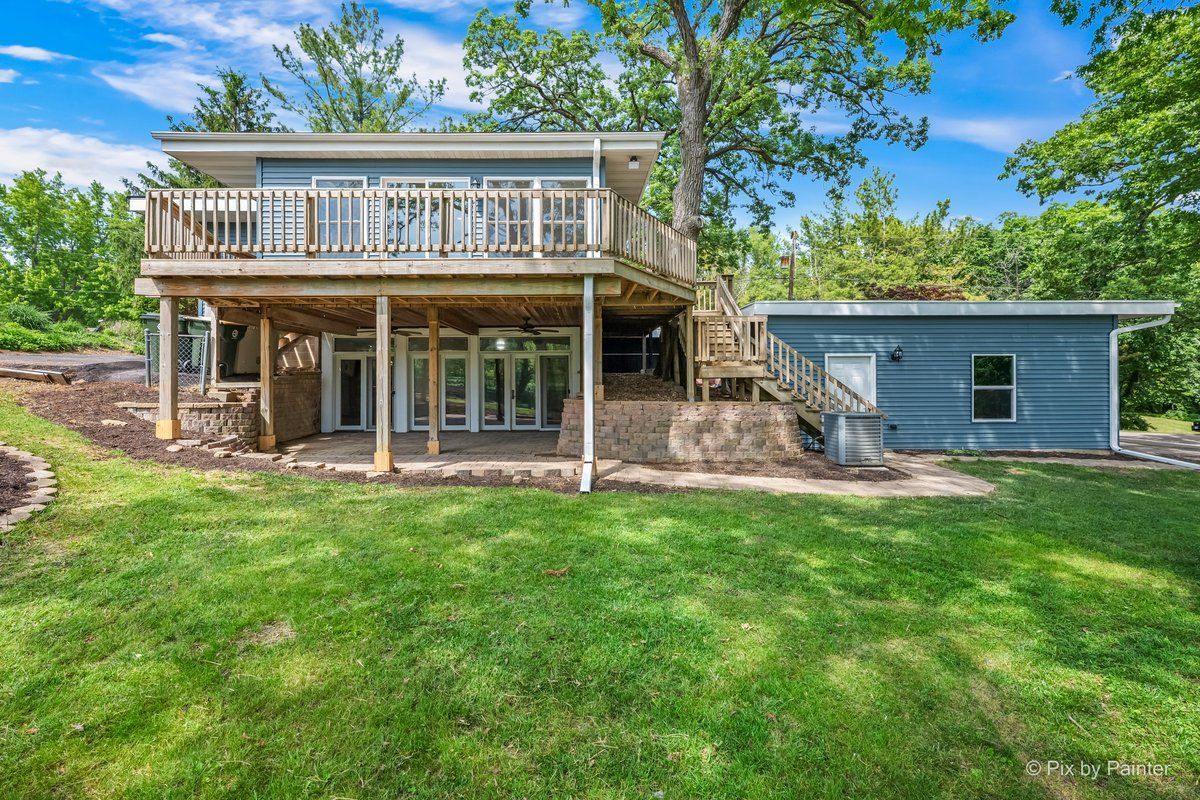 368 Holiday Drive — Lake Holiday, IL 60552