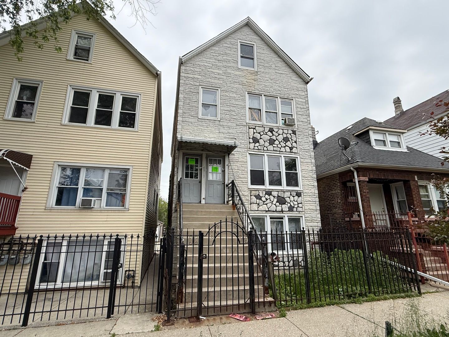 4815 S WINCHESTER Avenue — Chicago, IL 60609