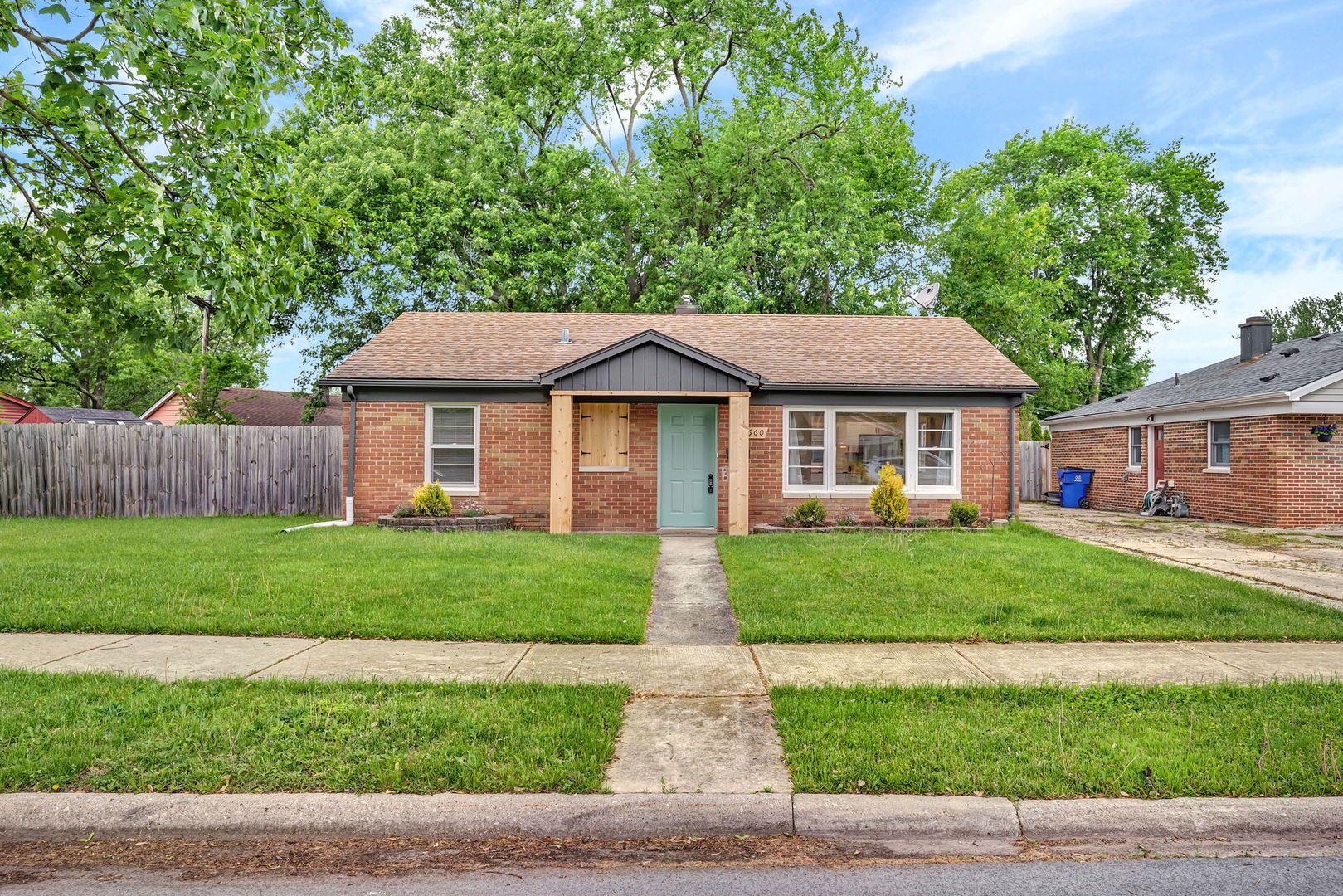 11660 S Harry J Rogowski Drive — Merrionette Park, IL 60803
