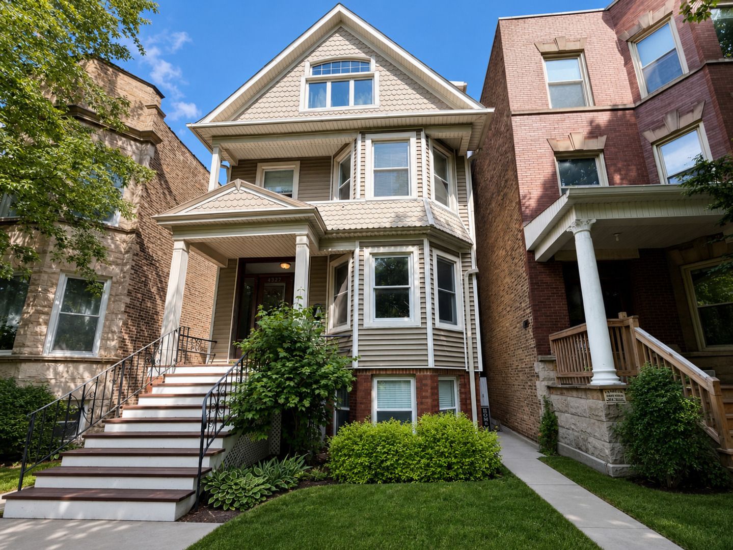 4327 N Damen Avenue #G — Chicago, IL 60618