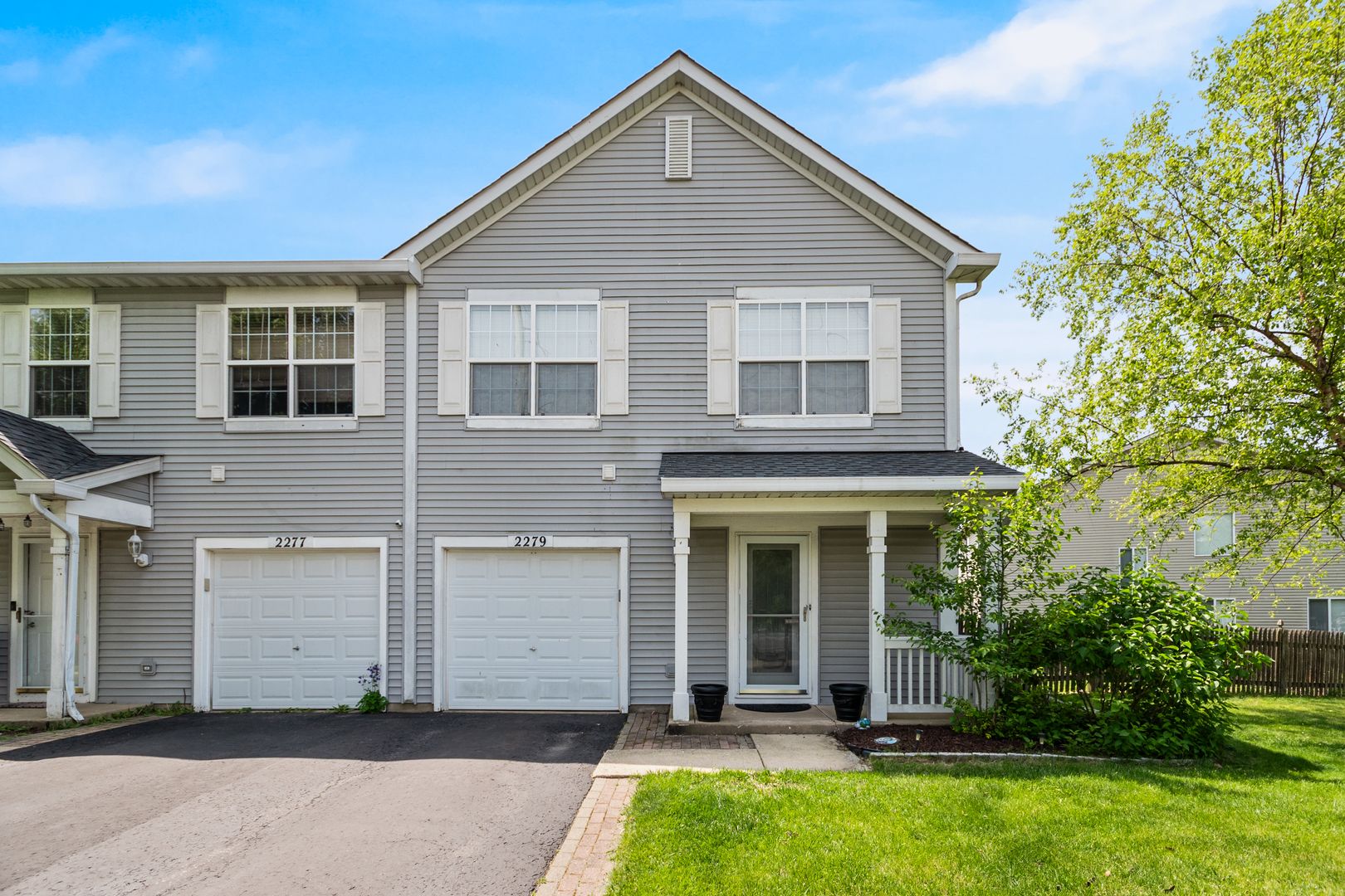 2279 Rebecca Circle — Montgomery, IL 60538