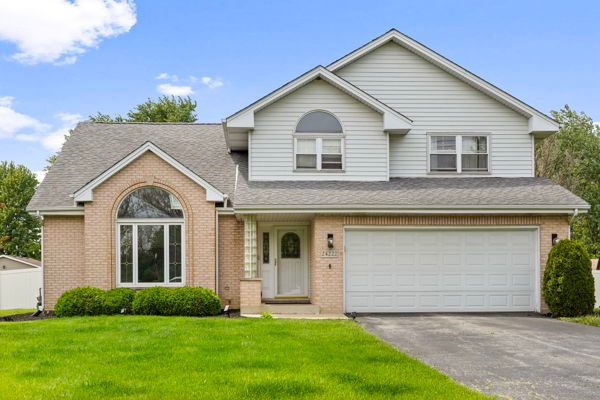 24222 S Volbrecht Road — Crete, IL 60417